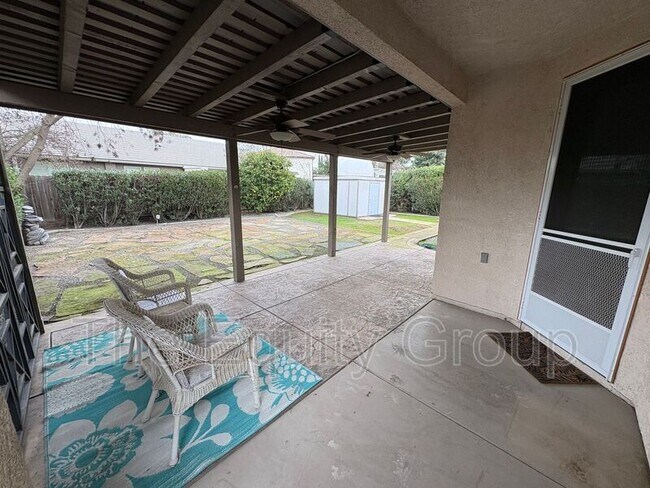 Building Photo - 144 E Reese Ave