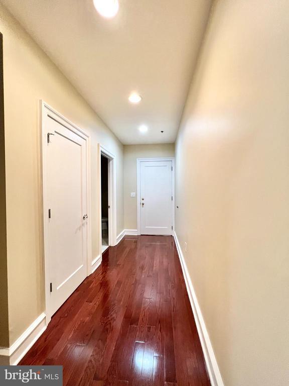 Building Photo - 1811 Chestnut St