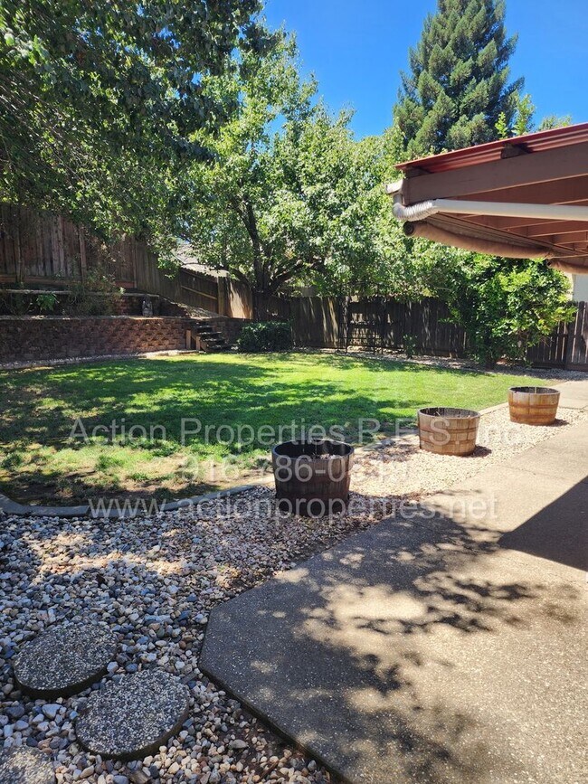 Building Photo - Move In Special! Woodcreek High School Walking Distance, West Roseville Single Story, , 4 Bed 2 B...