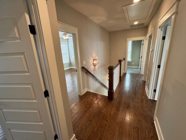 Building Photo - Beautiful custom home in East Nashville!