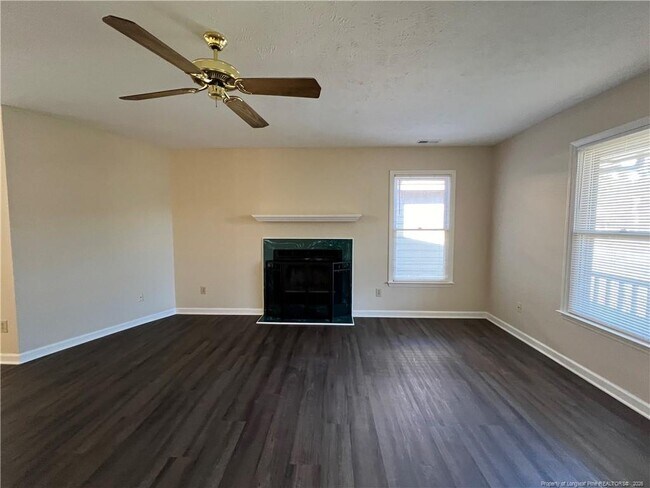 Building Photo - 2587 Gotts Ln