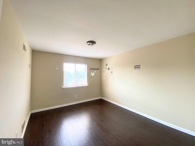 Building Photo - 203 S Snowdon Ct