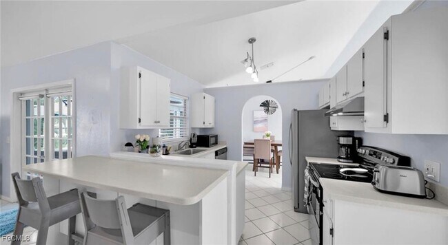 Building Photo - 3107 SW 15th Ave