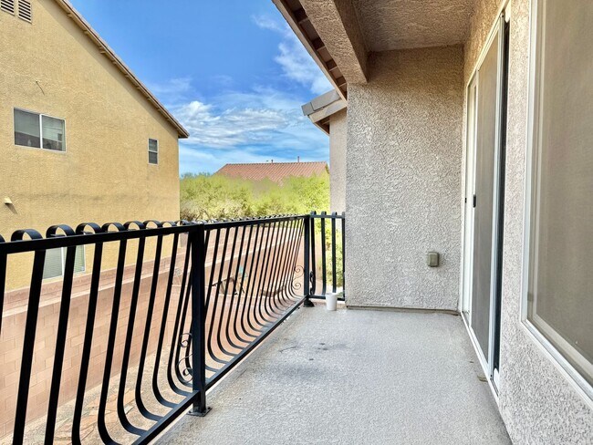 Building Photo - Charming Cul-de-Sac Home with Bonus Room & Backyard