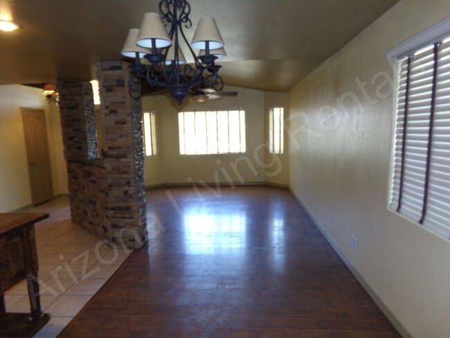 Building Photo - BEAUTIFUL HOME NEAR WALLECK RANCH