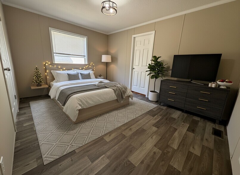 Building Photo - 12501 Apple Ln