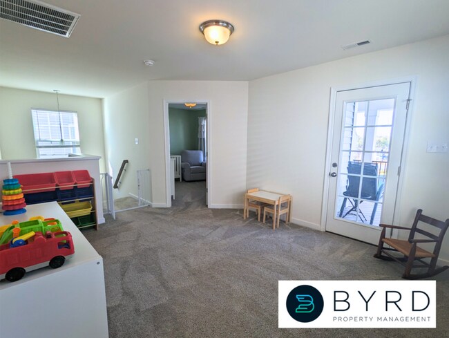 Building Photo - 16901 Thornapple Run