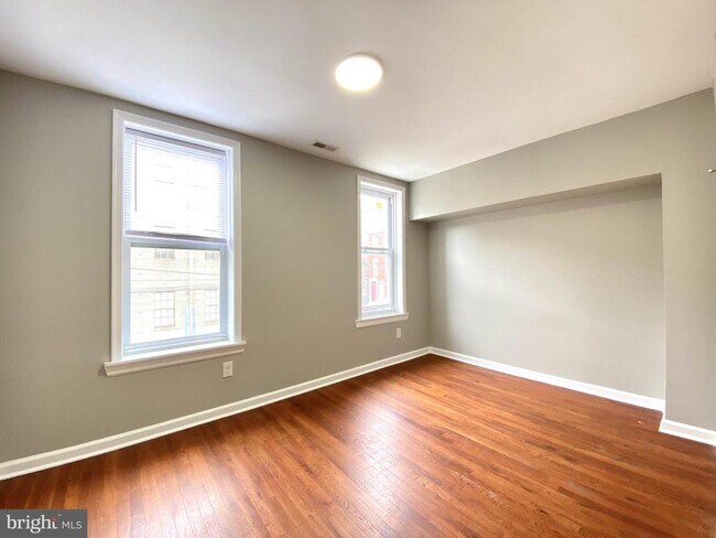 Building Photo - 1504 Willington St
