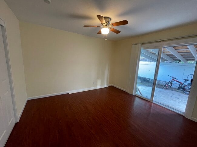 Building Photo - 1939 Hill Ave