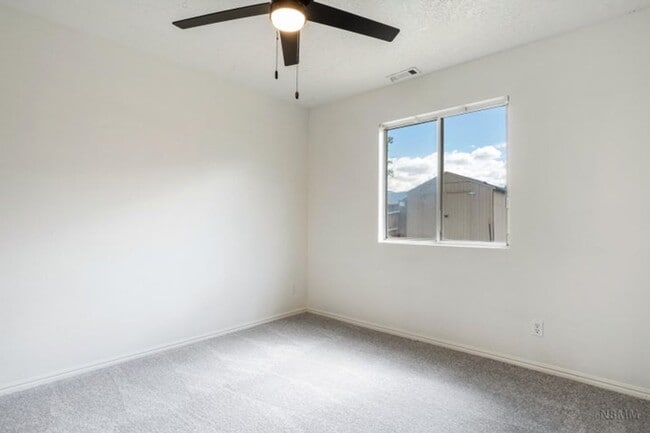 Building Photo - 1175 S 860 W