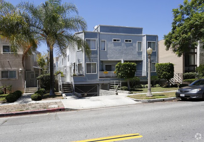 Building Photo - 413-415 N Jackson St
