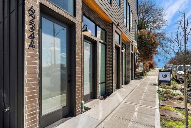 Building Photo - 6234 Stanley Ave S