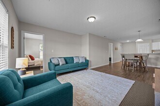 Building Photo - FULLY FURNISHED EXCLUSIVE SHORT AND MIDTER...