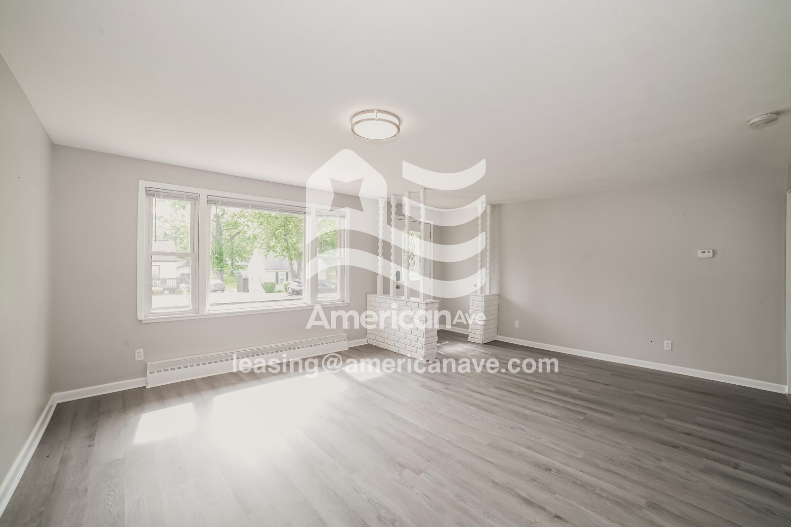 Building Photo - 2221 N Northcrest Dr