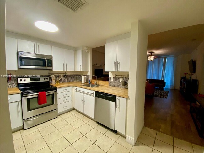 Building Photo - 1250 S Miami Ave
