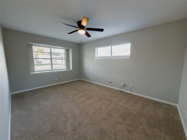 Building Photo - 10031 Haddington Dr