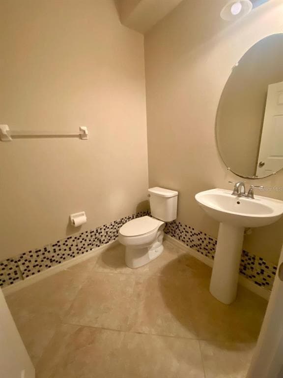 Building Photo - 8812 Tropical Palm Dr