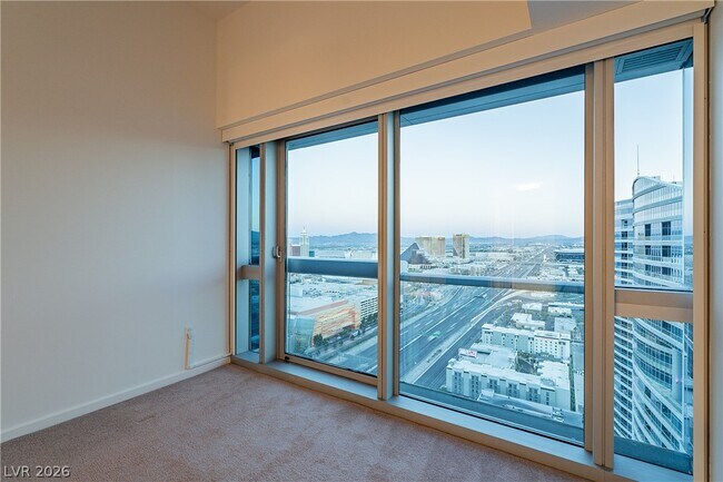 Building Photo - 4471 Dean Martin Dr
