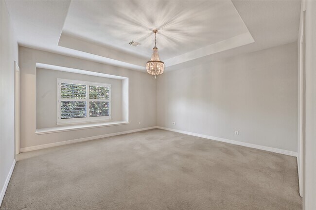 Building Photo - 15222 Hilltop View Dr