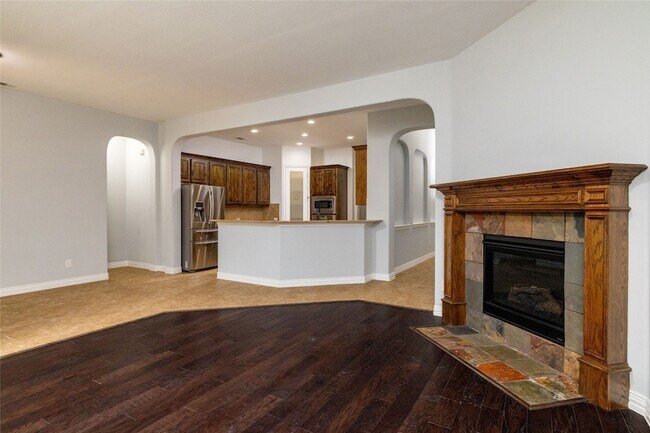 Building Photo - 305 Dorset Ct