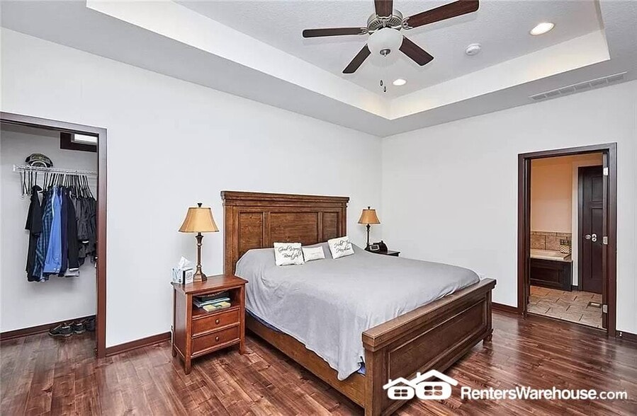 Building Photo - 254 S 91st St