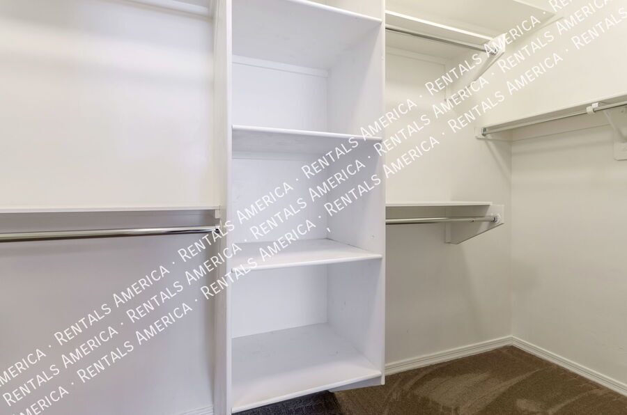 Building Photo - 5768 S Tiger Lily Pl