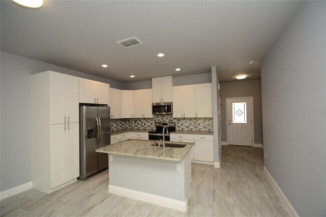 Building Photo - 25 Rosepetal Ln