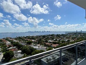 Building Photo - 7901 Hispanola Ave