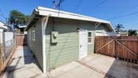 Building Photo - m6205-07