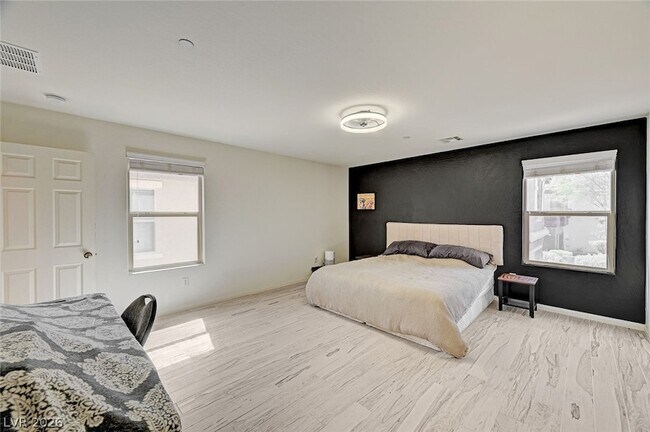 Building Photo - 6363 Amelia Ridge Ave