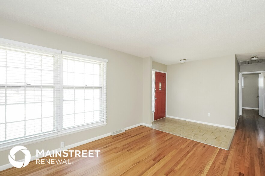 Building Photo - 13107 Sycamore Ave