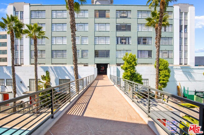 Building Photo - 420 San Pedro St