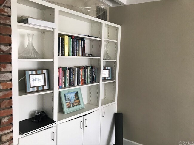 Building Photo - 111 19th St