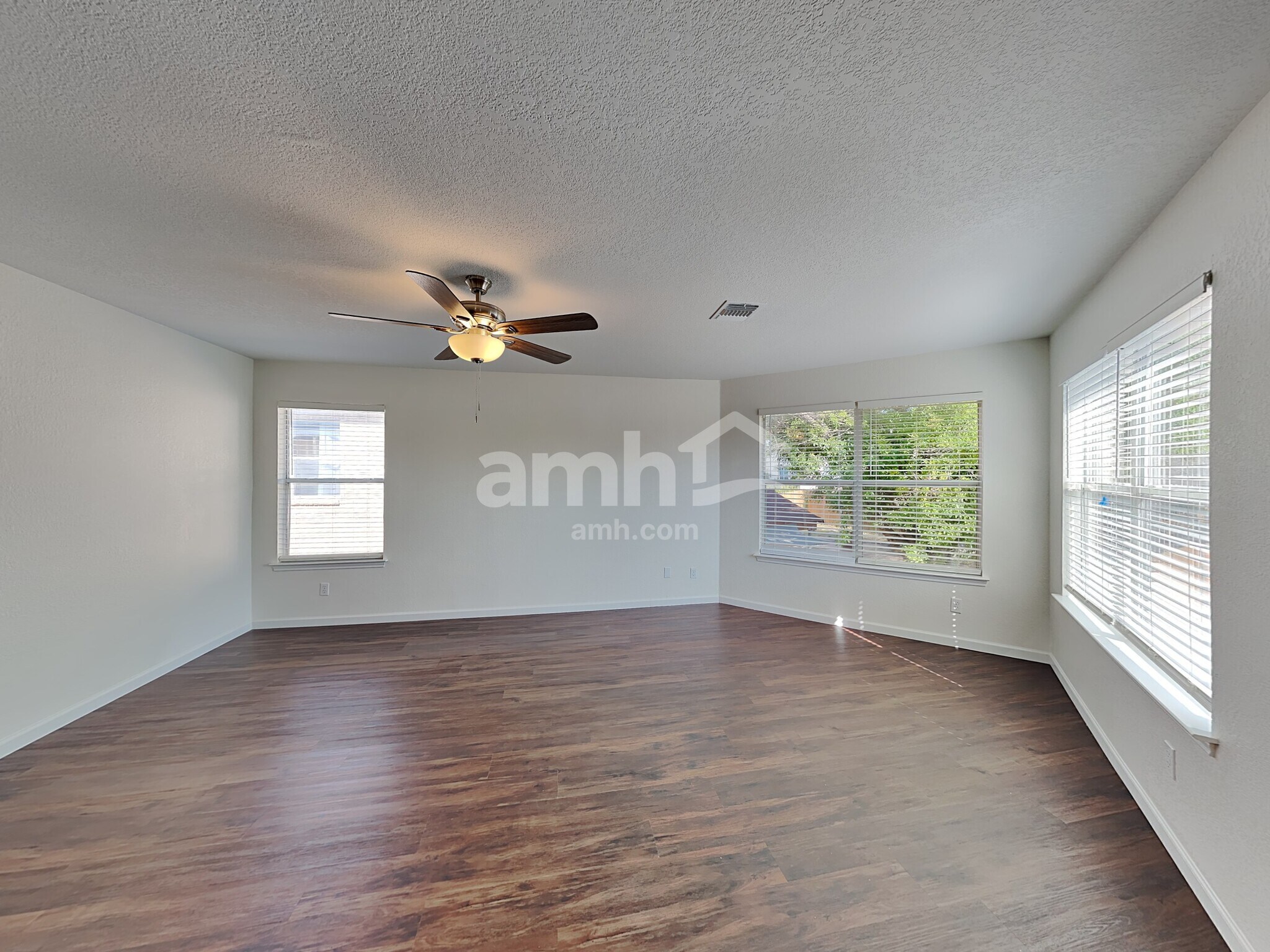 Building Photo - 11023 Vollmer Ln