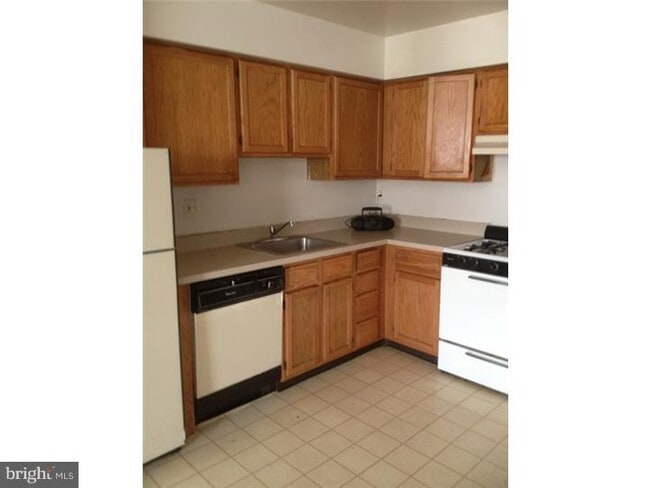 Building Photo - 7224 Edmund St