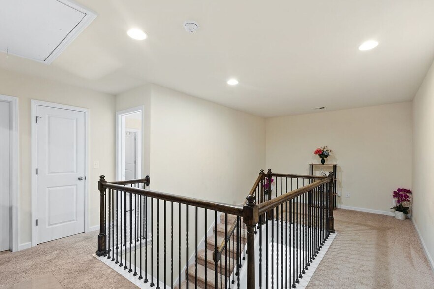 Building Photo - 4275 Almanor Cir
