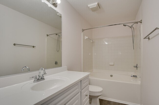 Building Photo - 513 Brians Way