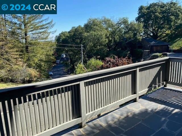 Building Photo - 612 Tahos Rd