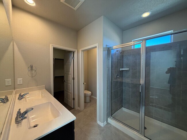 Building Photo - 4875 Mount Salas St NE