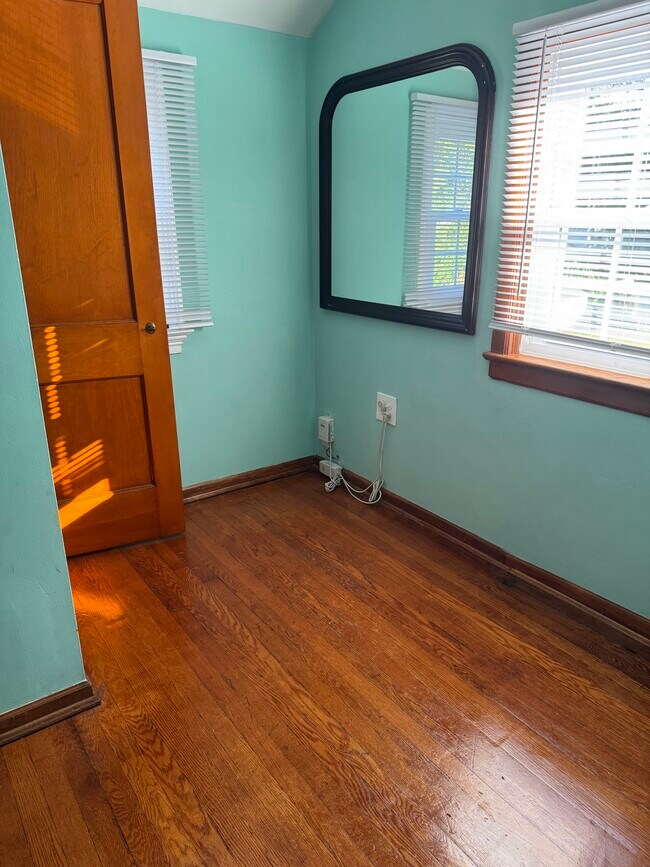 5615 Queens Chapel Rd 5615 Queens Chapel Rd Hyattsville MD 20782