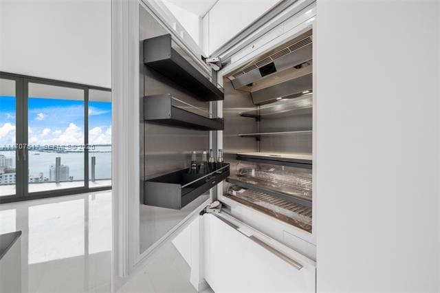 Building Photo - 300 Biscayne Boulevard Way