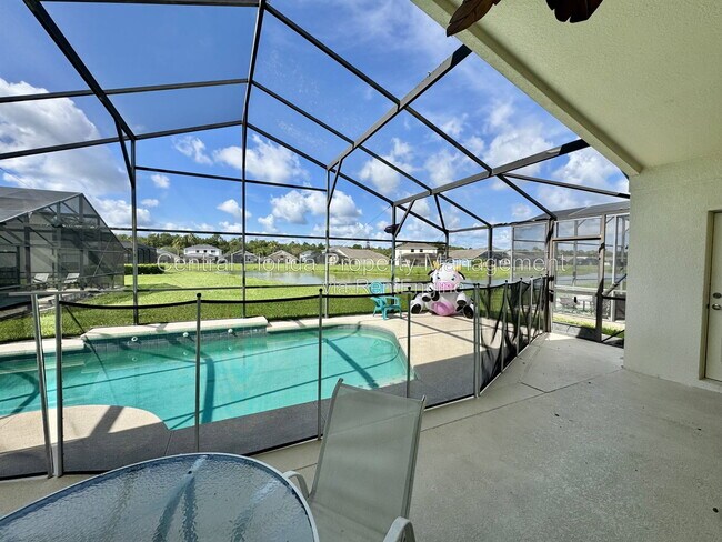 Building Photo - 4775 Cumbrian Lakes Dr