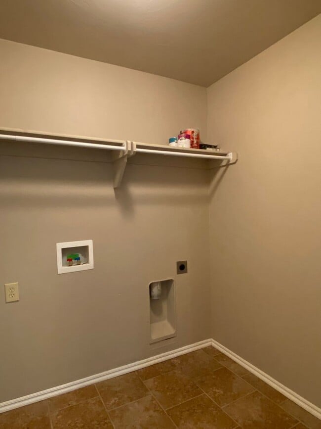 Building Photo - Cute 3 Bedroom Home In Piedmont Schools