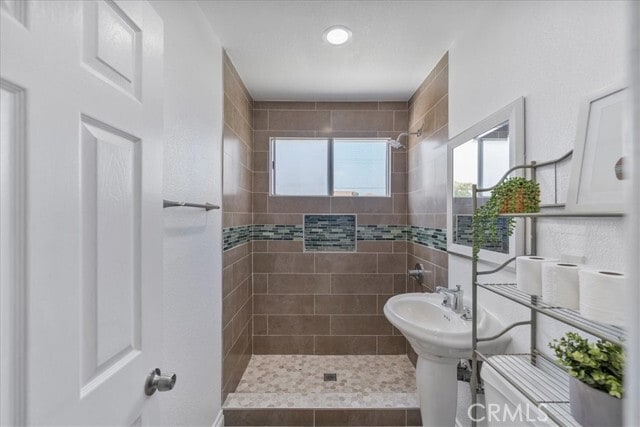 Building Photo - 665 Larimore Ave