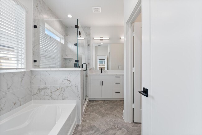 Building Photo - 2757 Sunny Briar Dr