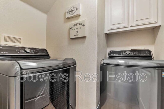Building Photo - 3744 Whitworth Dr