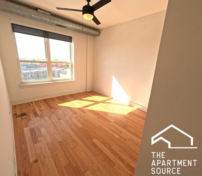 Building Photo - 2740 N Spaulding Ave