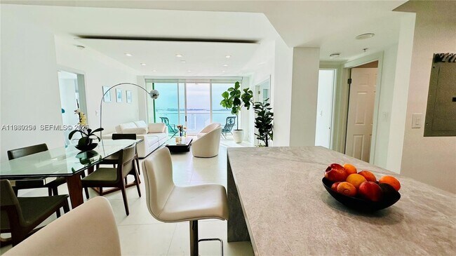 Building Photo - 800 Claughton Island Dr