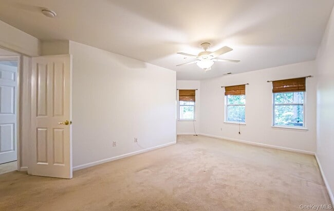 Building Photo - 212 Viewpoint Terrace