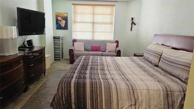 Building Photo - 1985 S Ocean Dr